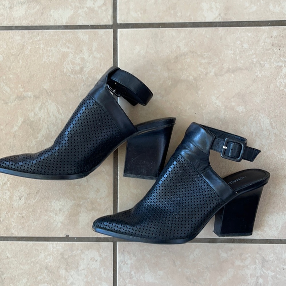 Donald Pliner sling back booties. The Varen.